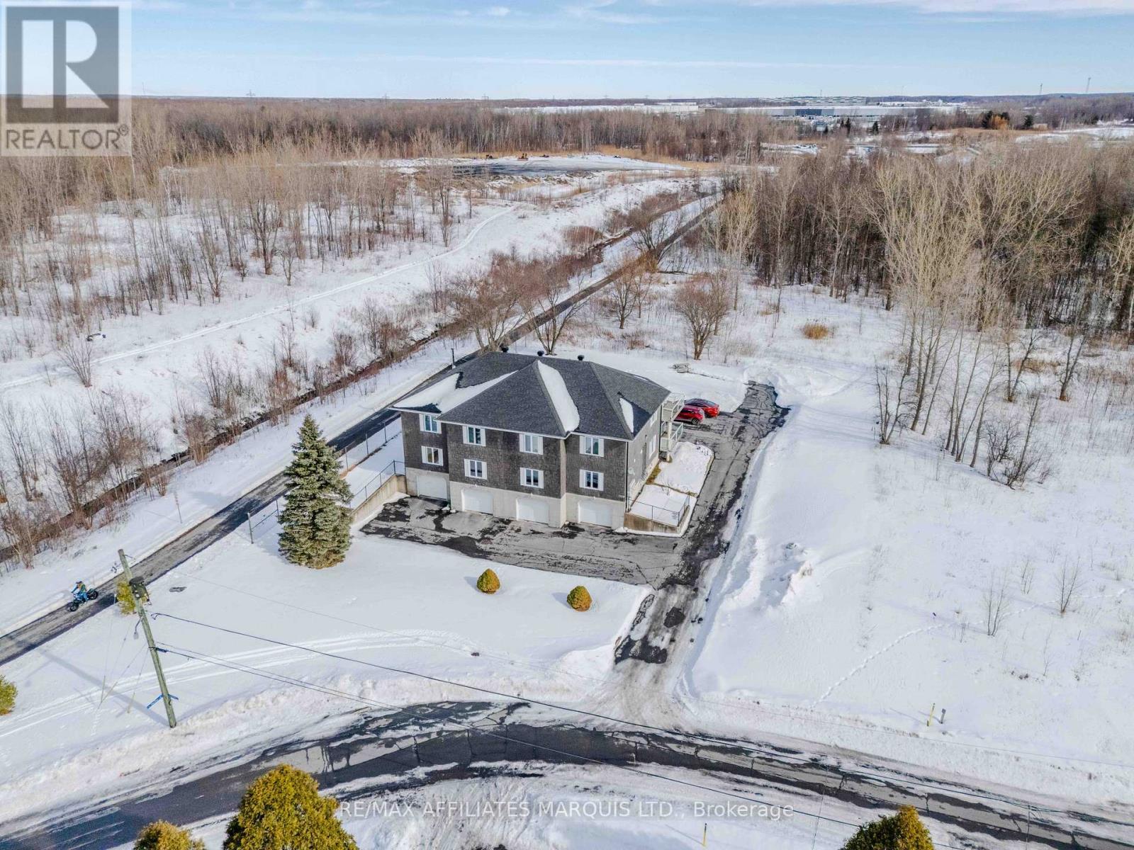 1133 Carleton Street, Cornwall, ON - Outdoor With View