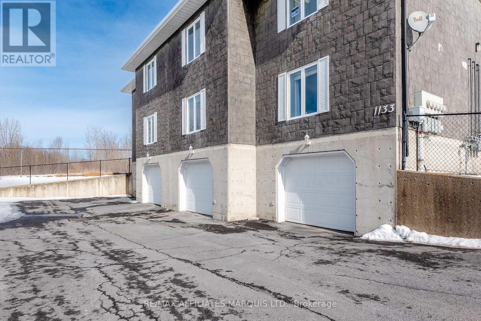 1133 Carleton Street, Cornwall, ON - Outdoor