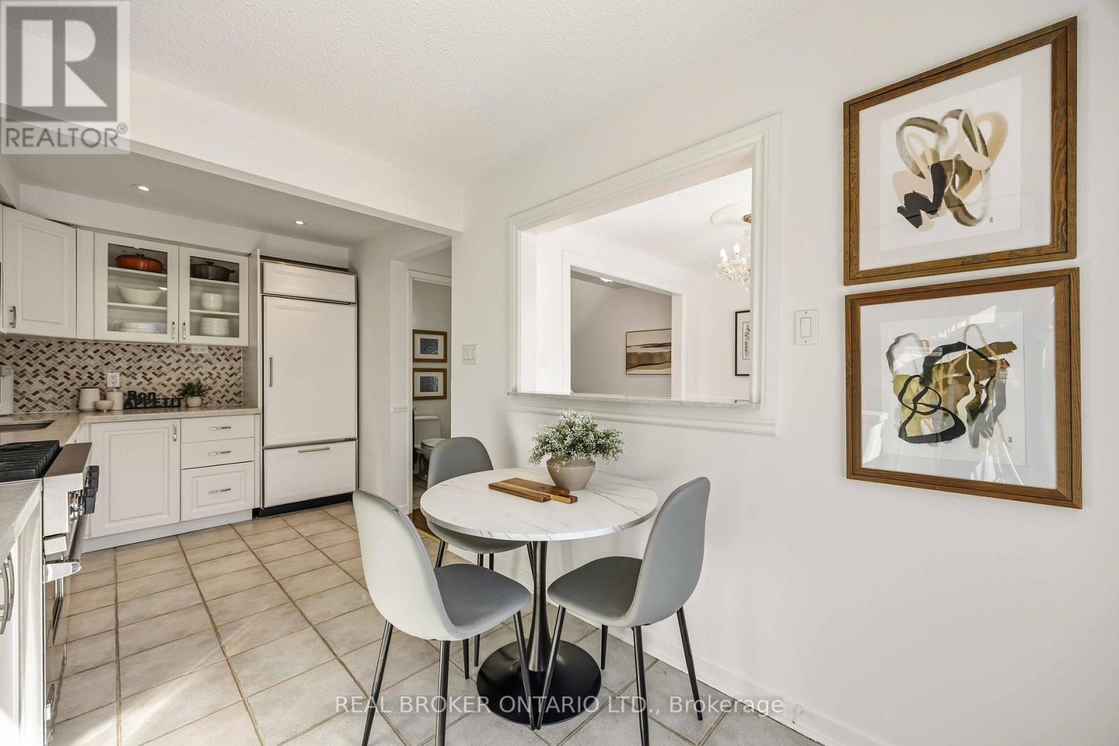 5 Remora Royal Way, Toronto, ON - Indoor Photo Showing Dining Room