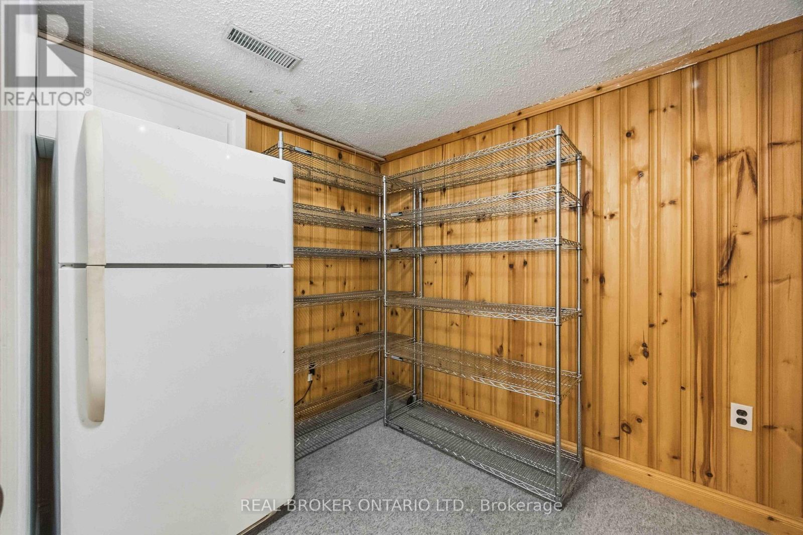 5 Remora Royal Way, Toronto, ON - Indoor Photo Showing Other Room