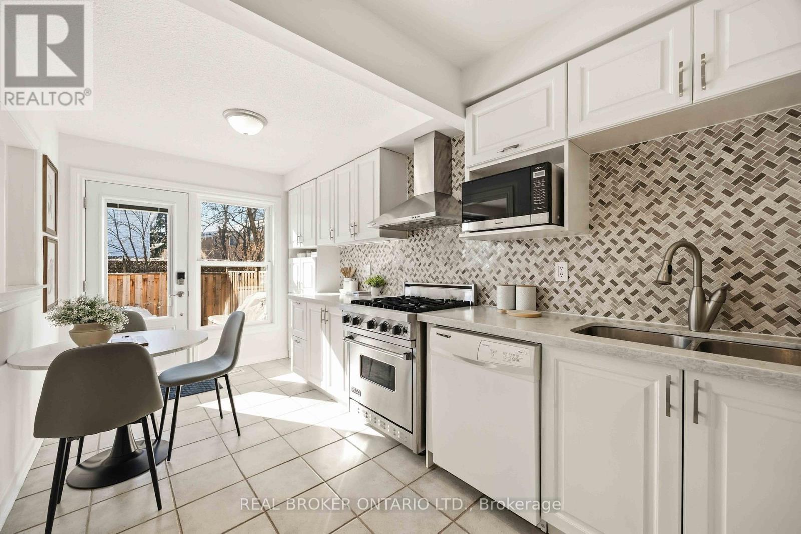 5 Remora Royal Way, Toronto, ON - Indoor Photo Showing Kitchen With Double Sink