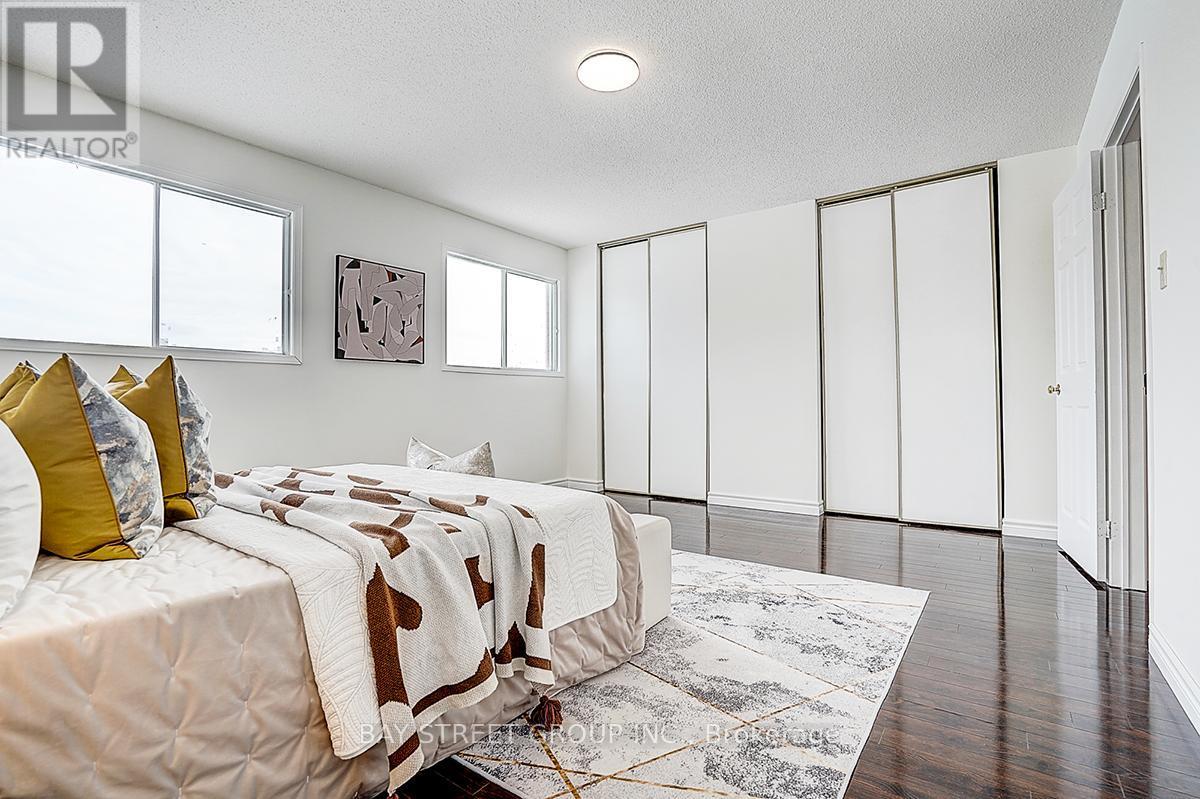 203 Roxanne Crescent, Toronto, ON - Indoor Photo Showing Bedroom
