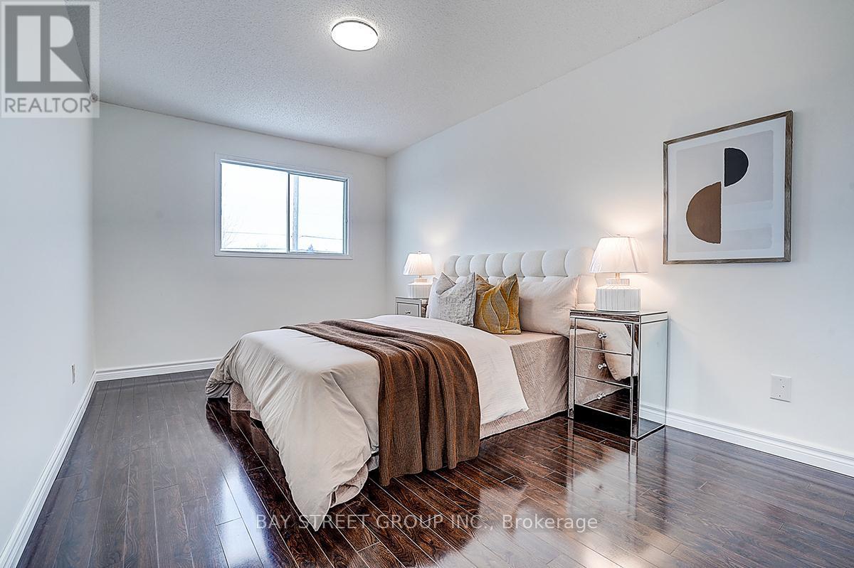 203 Roxanne Crescent, Toronto, ON - Indoor Photo Showing Bedroom