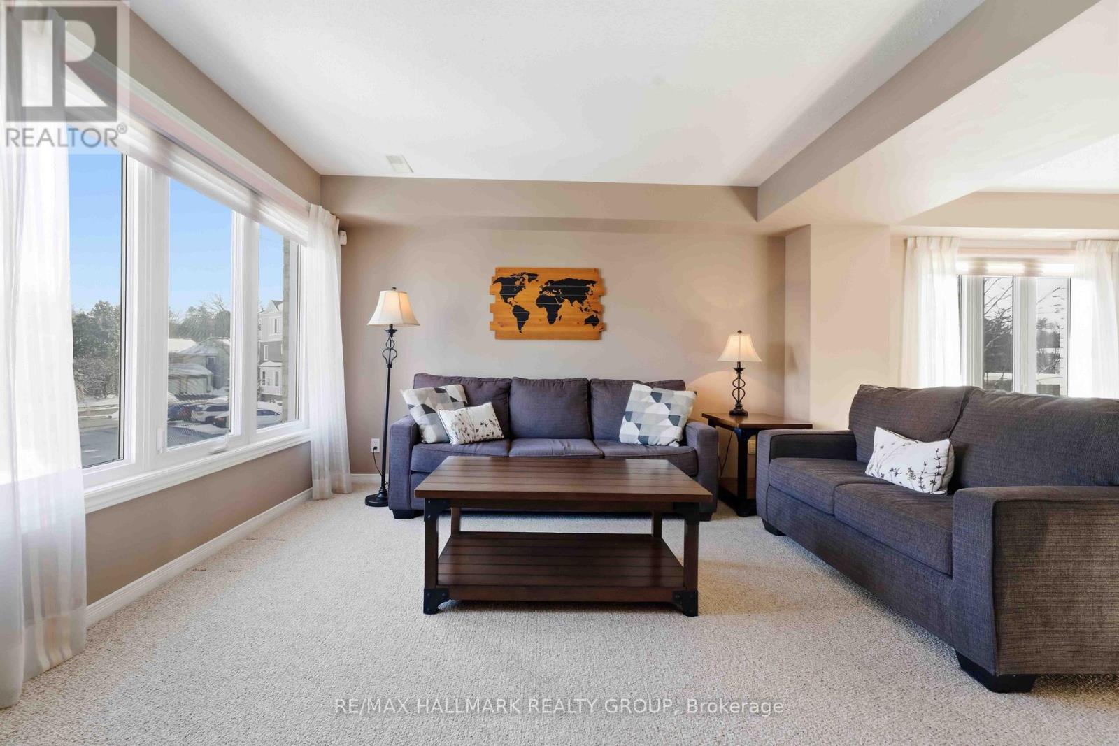 21 - 1660 Locksley Lane, Ottawa, ON - Indoor Photo Showing Living Room
