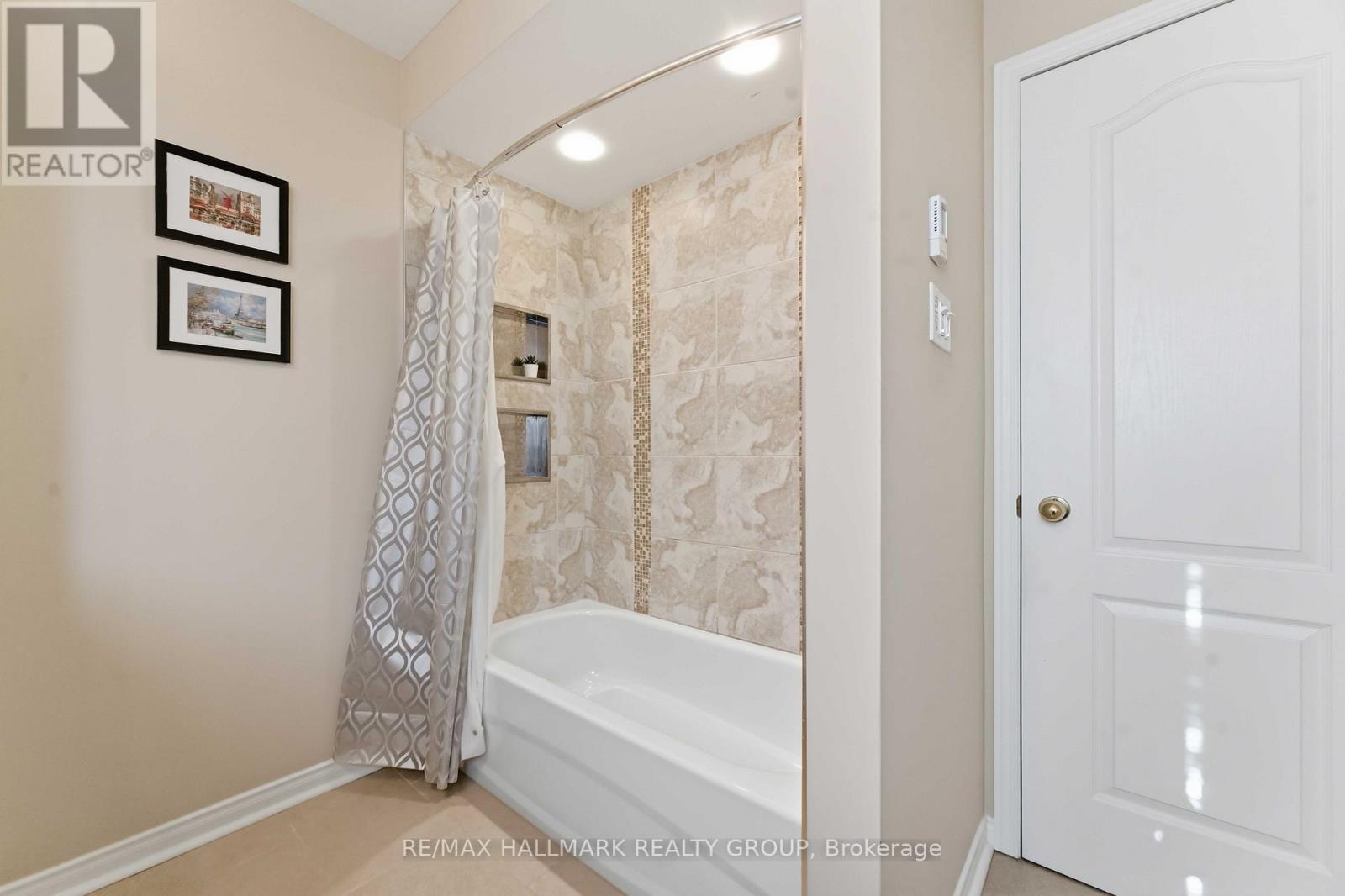 21 - 1660 Locksley Lane, Ottawa, ON - Indoor Photo Showing Bathroom