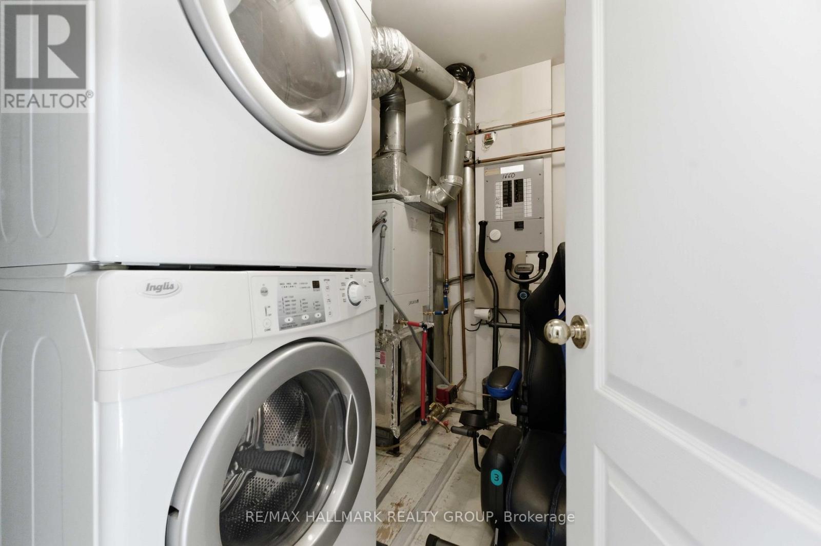 21 - 1660 Locksley Lane, Ottawa, ON - Indoor Photo Showing Laundry Room