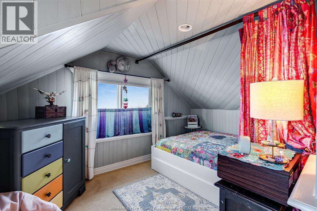 927 Iler Beach Road, Essex, ON - Indoor Photo Showing Bedroom