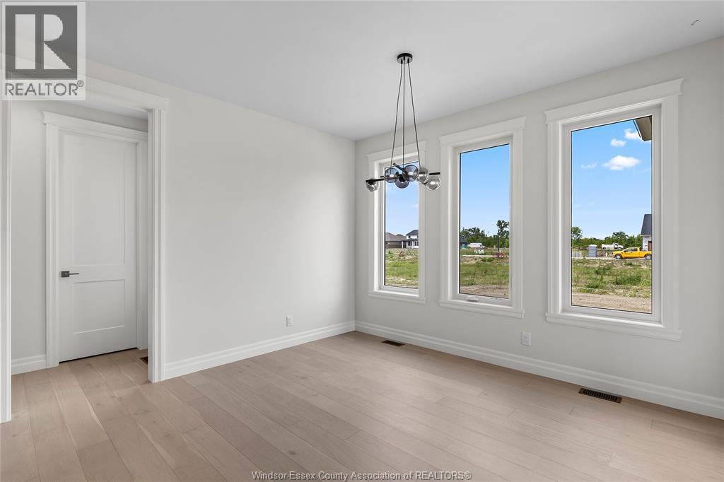 267 Joan Flood, Essex, ON - Indoor Photo Showing Other Room