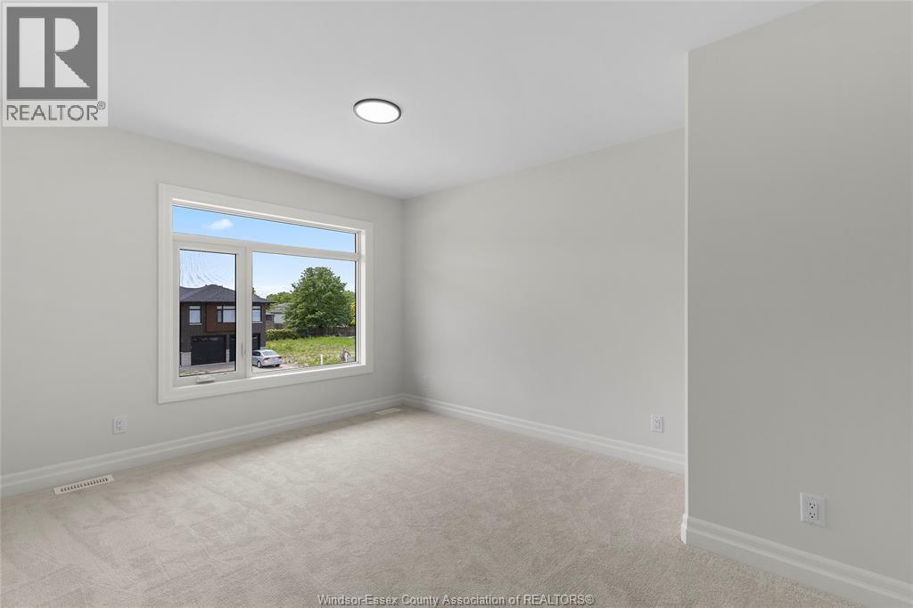 267 Joan Flood, Essex, ON - Indoor Photo Showing Other Room