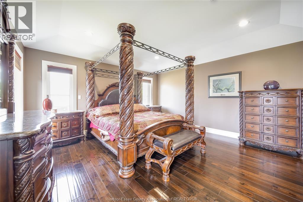 220 Selina, Lakeshore, ON - Indoor Photo Showing Bedroom