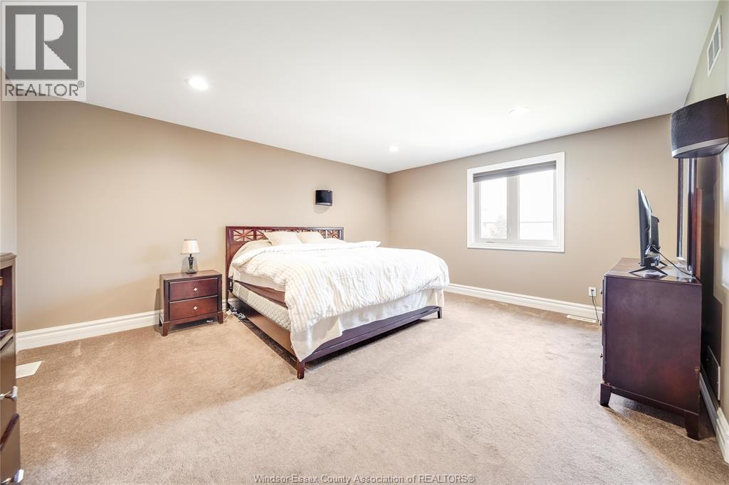 220 Selina, Lakeshore, ON - Indoor Photo Showing Bedroom