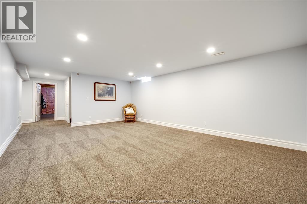 220 Selina, Lakeshore, ON - Indoor