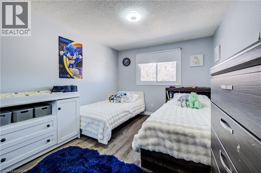 52 Uxbridge Crescent, Kitchener, ON - Indoor Photo Showing Bedroom