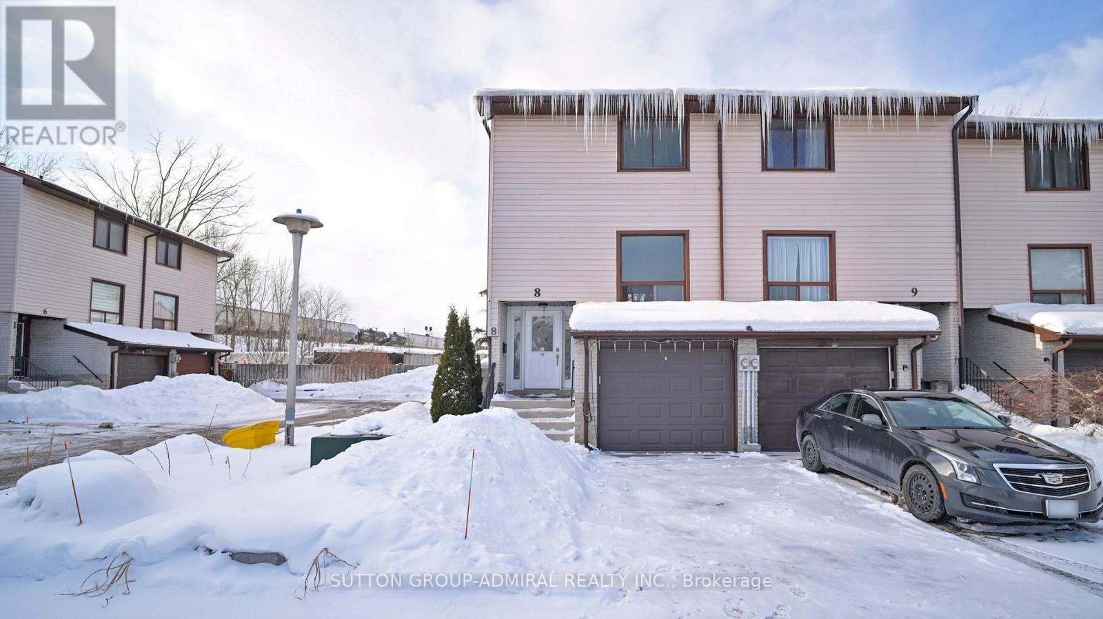 8 - 64 Bronte Street S, Milton, ON - Outdoor