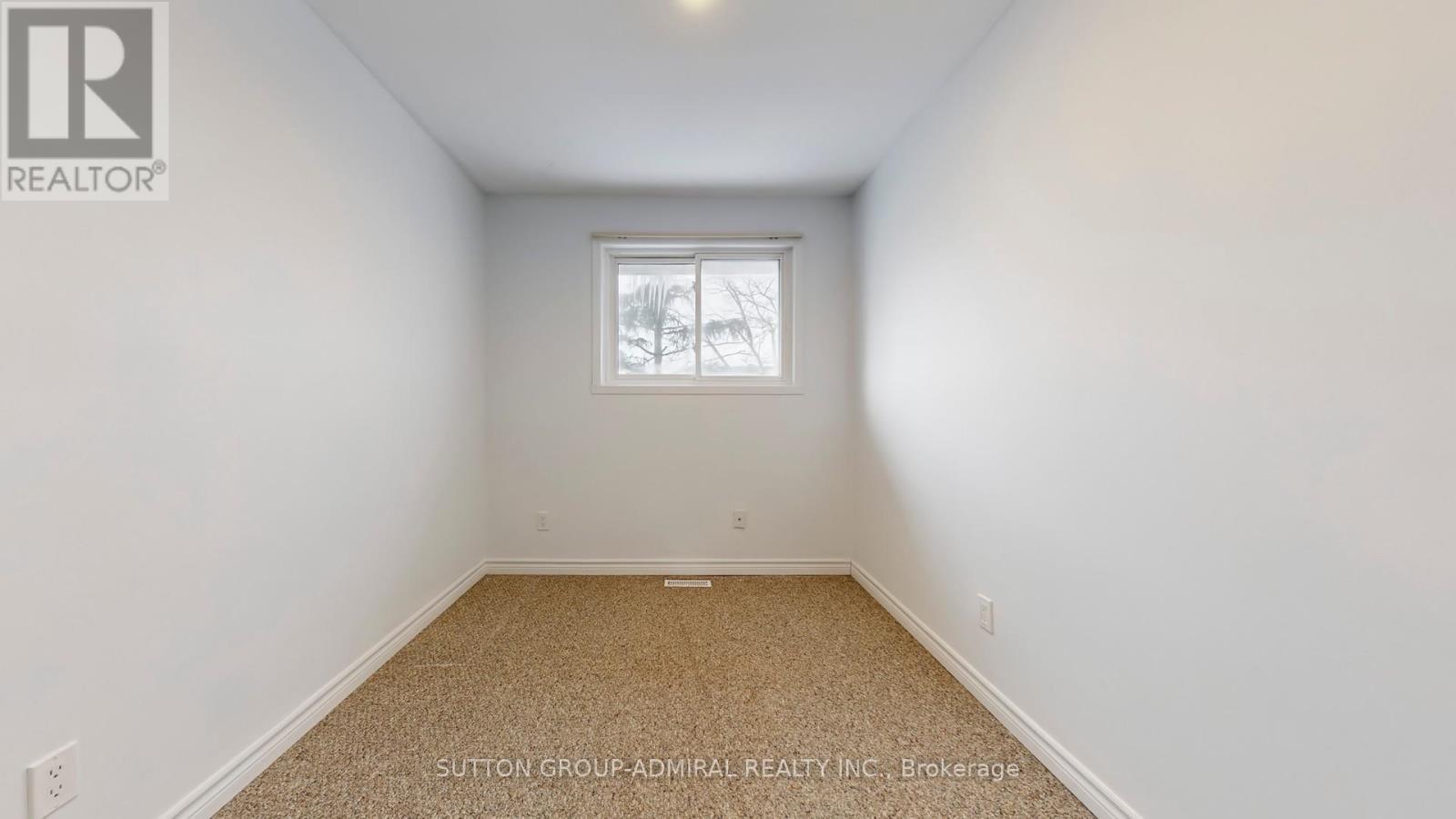 8 - 64 Bronte Street S, Milton, ON - Indoor Photo Showing Other Room