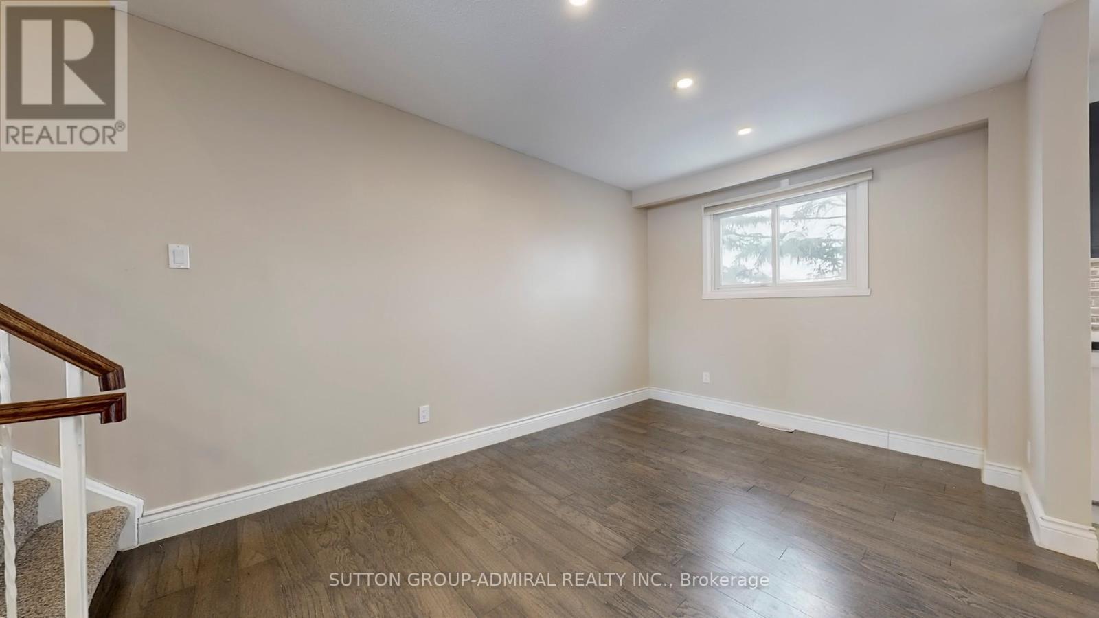 8 - 64 Bronte Street S, Milton, ON - Indoor Photo Showing Other Room