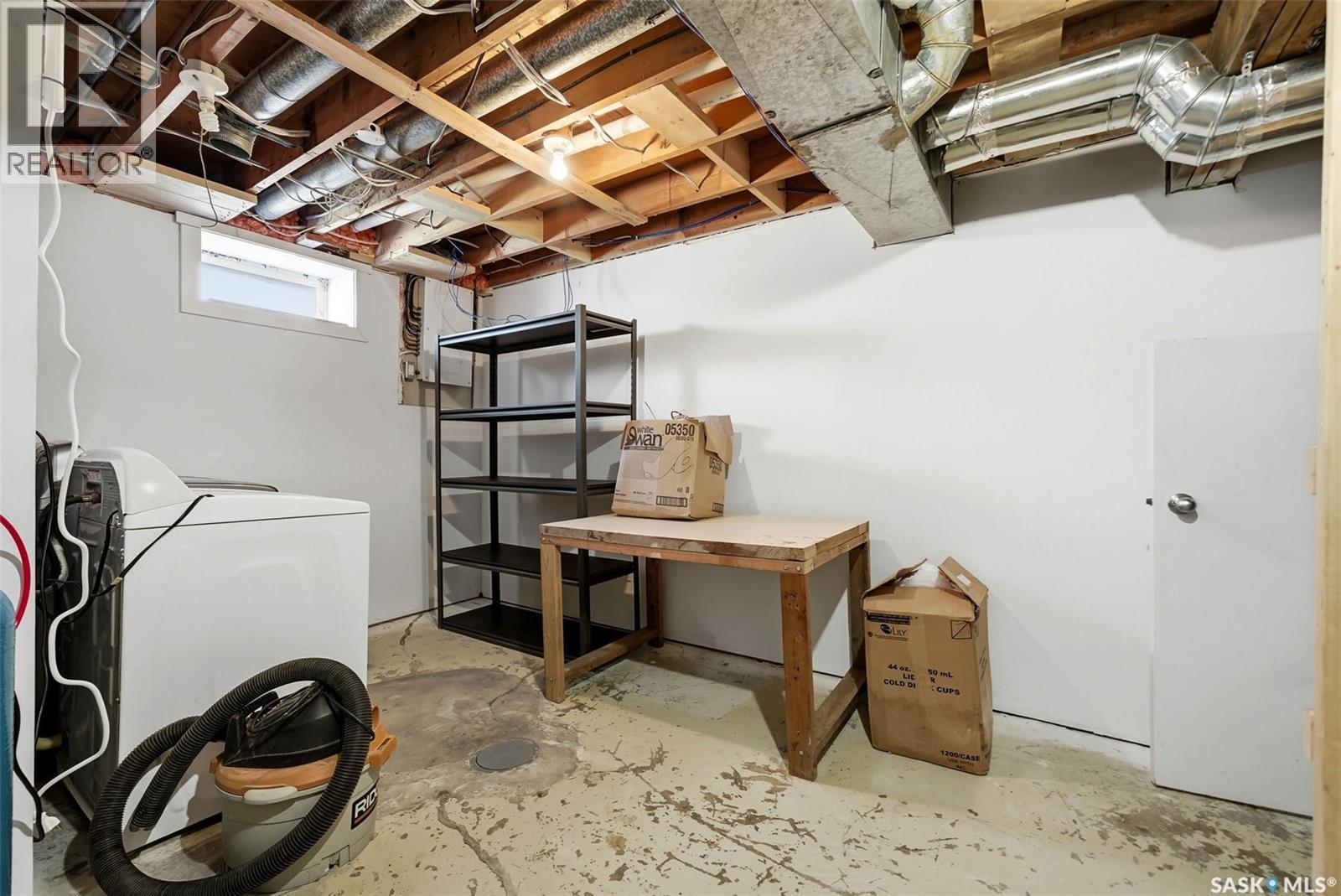 153 Mcdougall Crescent, Regina, SK - Indoor Photo Showing Other Room