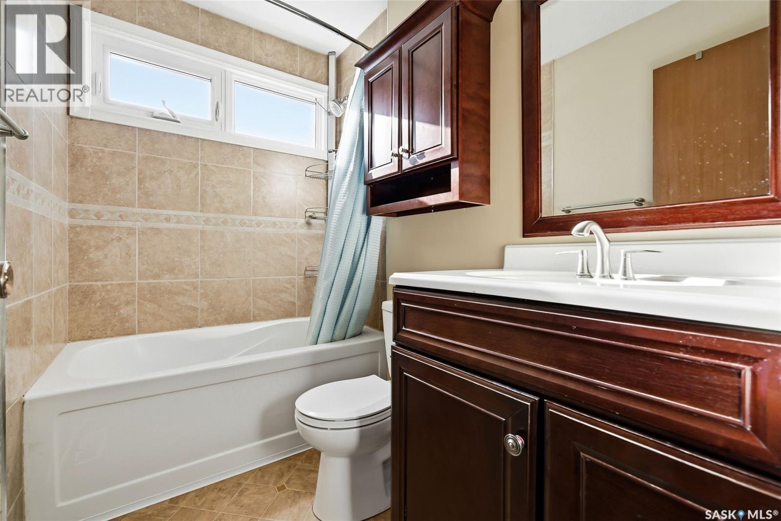 153 Mcdougall Crescent, Regina, SK - Indoor Photo Showing Bathroom