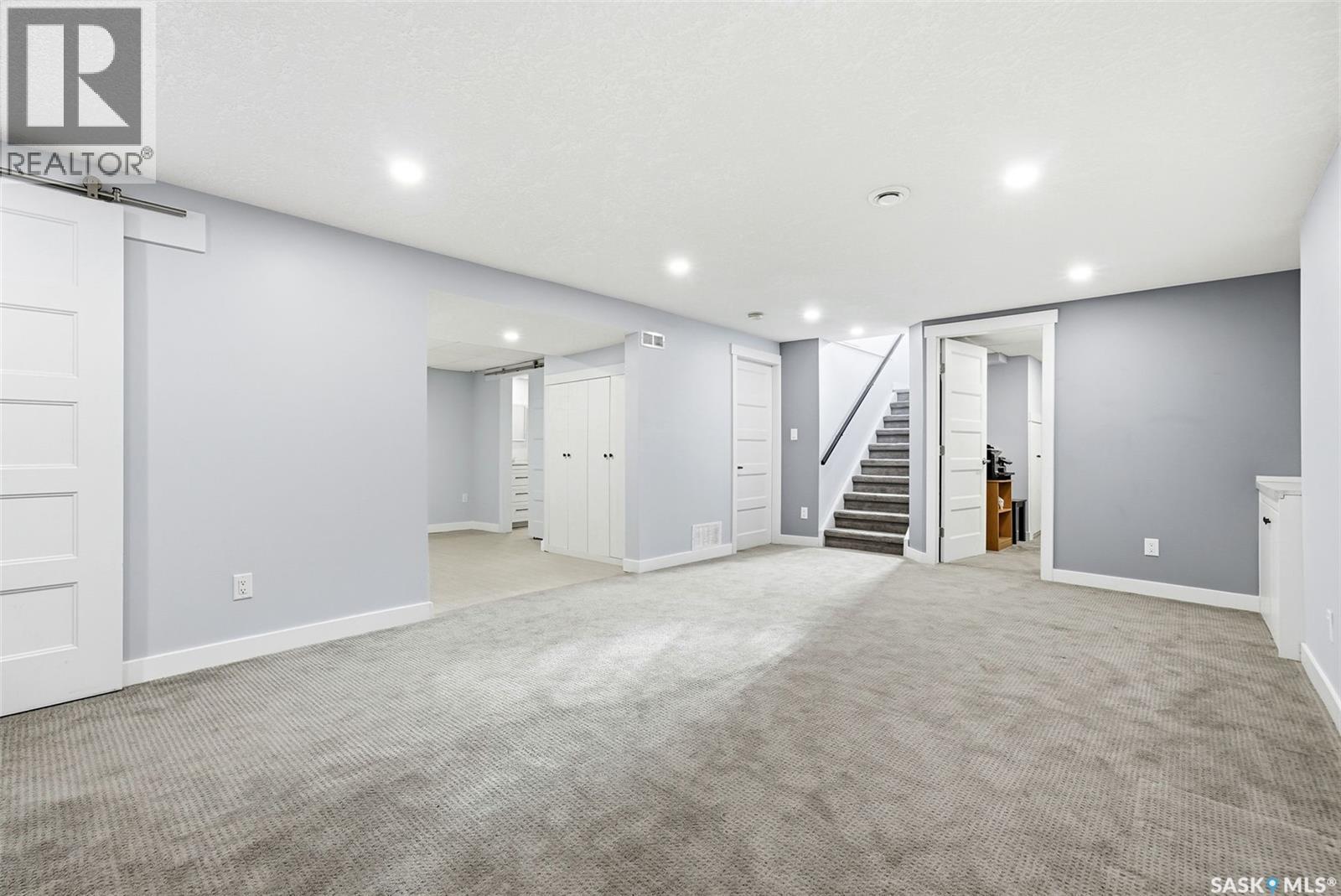 153 Mcdougall Crescent, Regina, SK - Indoor