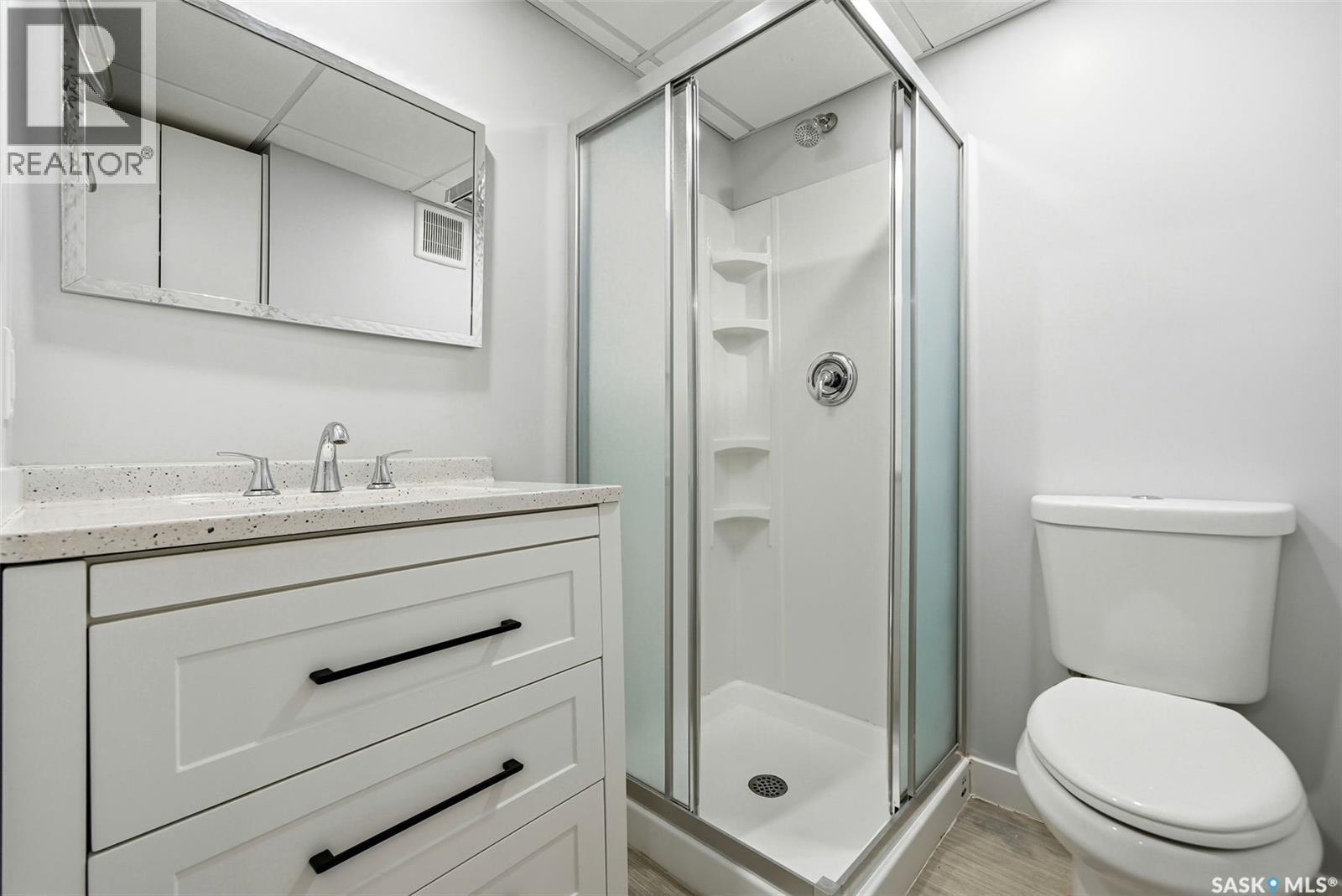 153 Mcdougall Crescent, Regina, SK - Indoor Photo Showing Bathroom