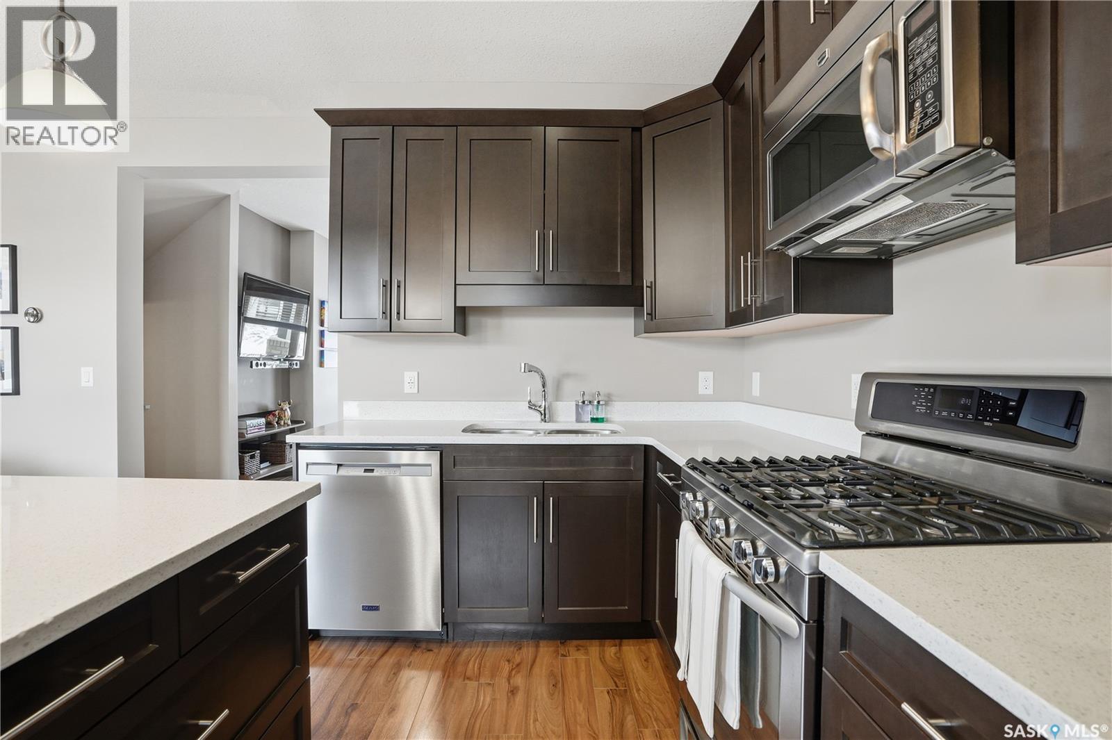 234 Maningas Bend, Saskatoon, SK - Indoor Photo Showing Kitchen