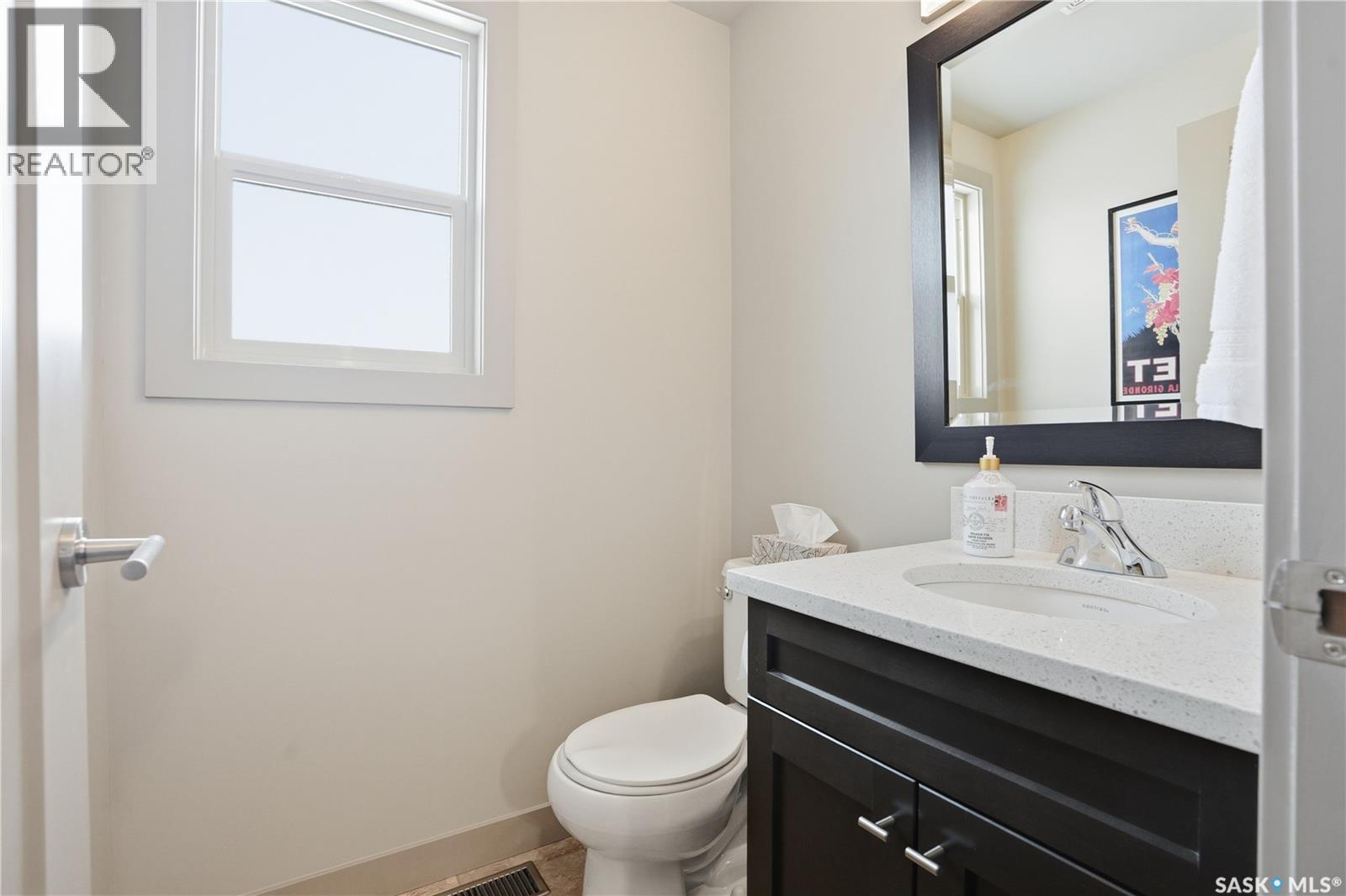 234 Maningas Bend, Saskatoon, SK - Indoor Photo Showing Bathroom