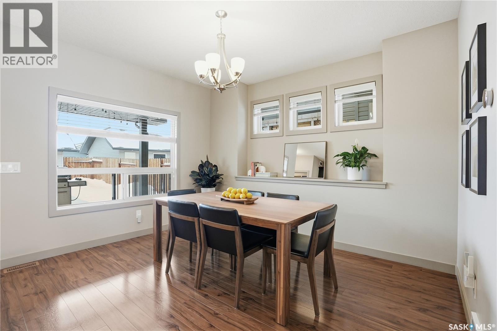 234 Maningas Bend, Saskatoon, SK - Indoor Photo Showing Dining Room