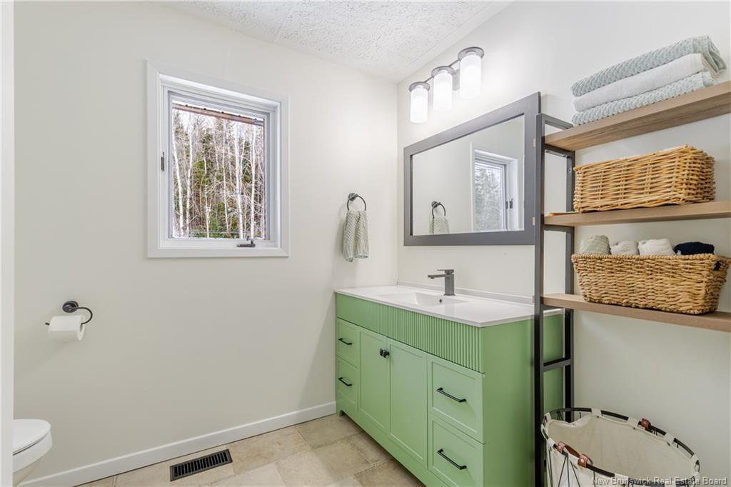 99 Route 107, Nashwaak Bridge, NB