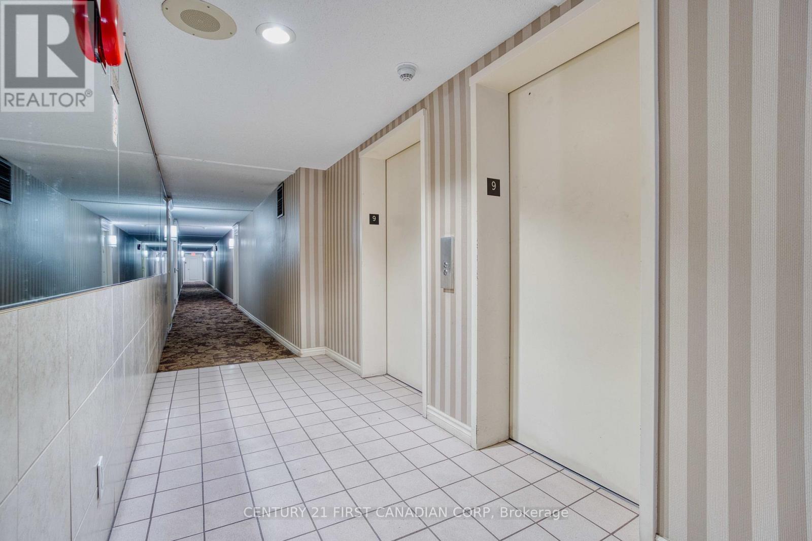 912 - 570 Proudfoot Lane, London North (North N), ON - Indoor Photo Showing Other Room