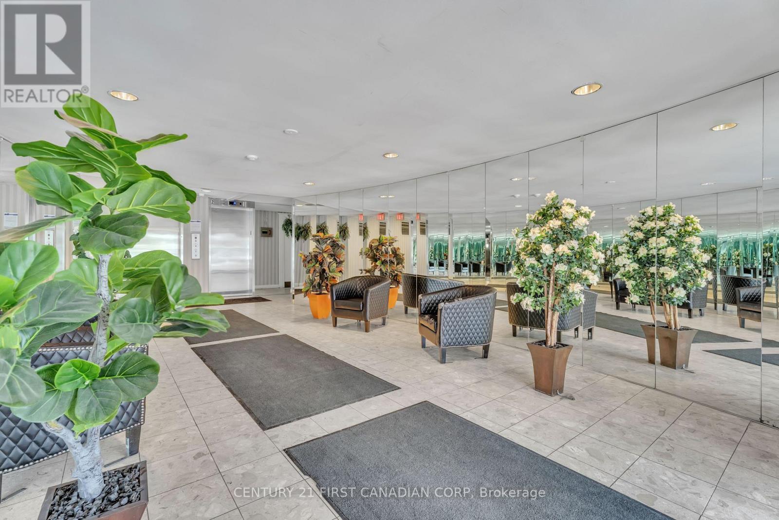 912 - 570 Proudfoot Lane, London North (North N), ON - Indoor Photo Showing Other Room