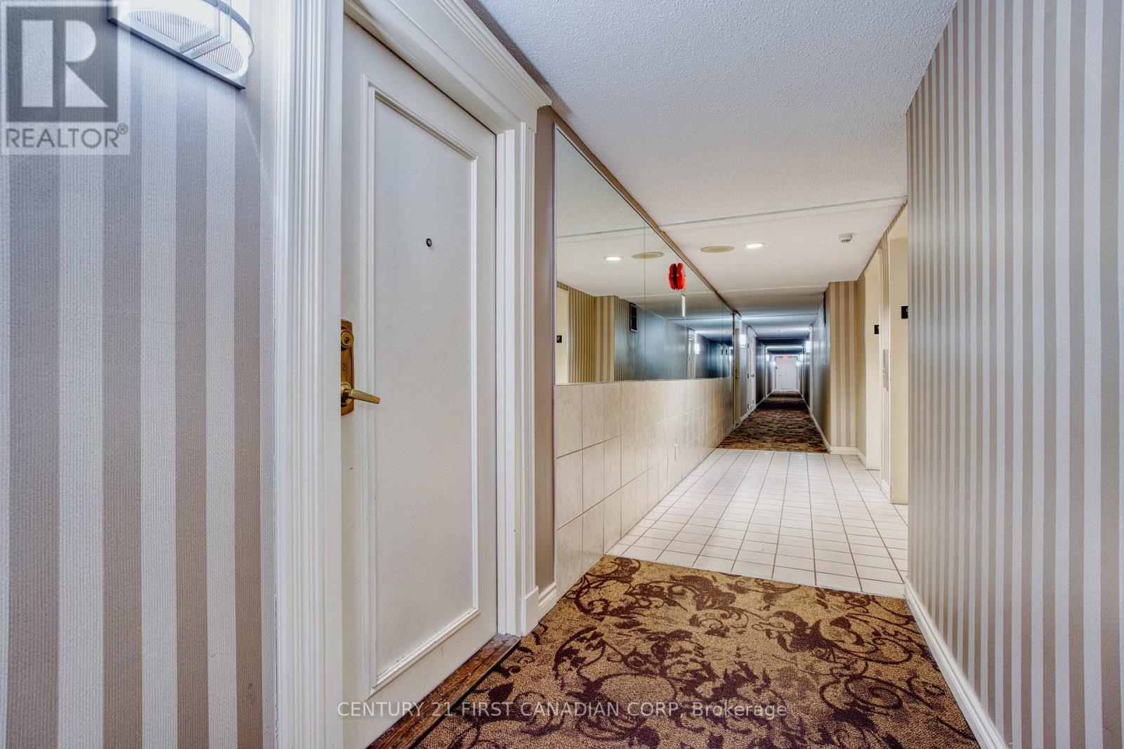 912 - 570 Proudfoot Lane, London North (North N), ON - Indoor Photo Showing Other Room