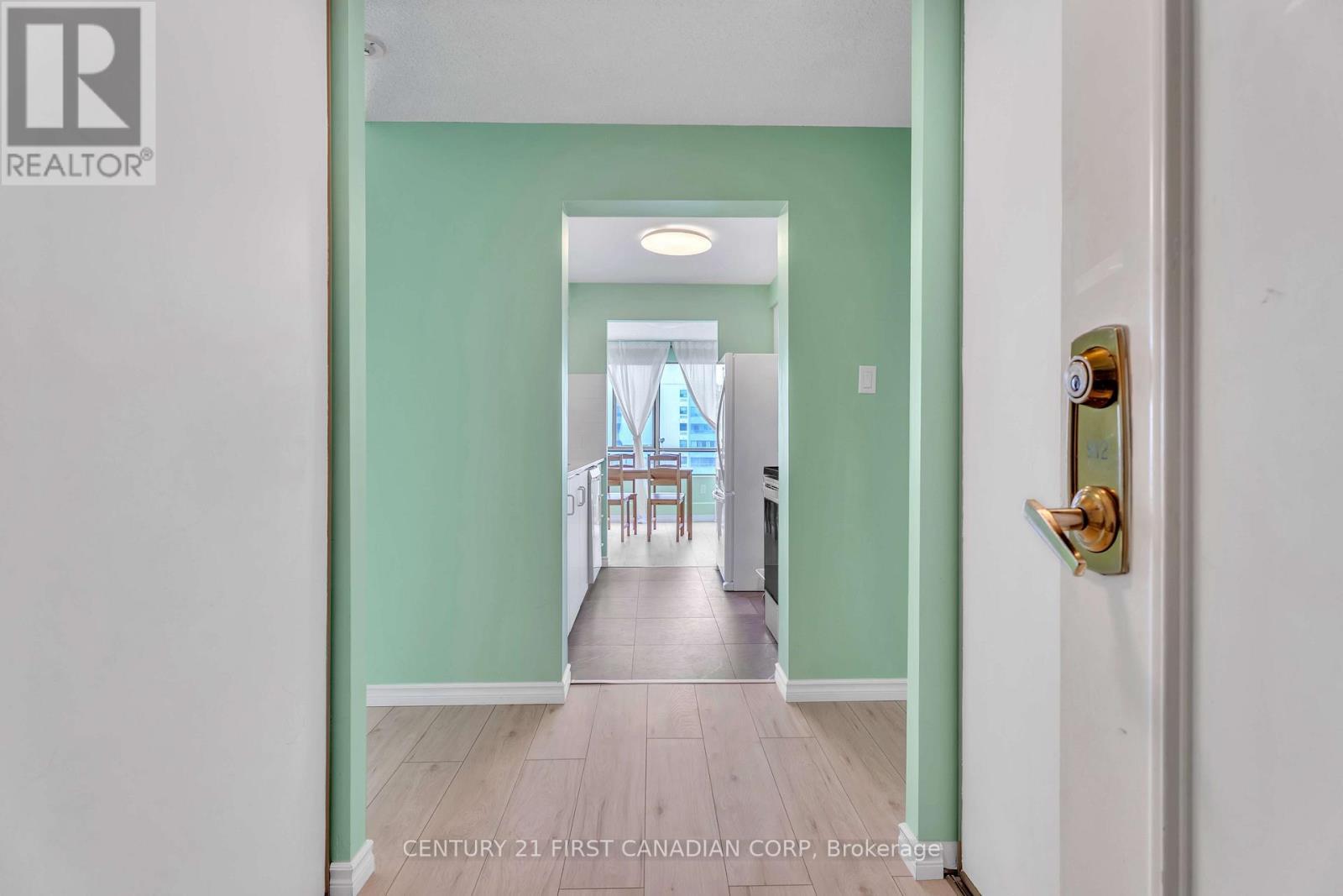 912 - 570 Proudfoot Lane, London North (North N), ON - Indoor Photo Showing Other Room