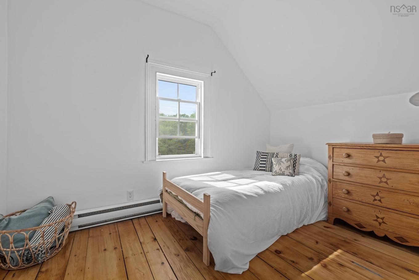 57 Old Falls Road, Liverpool, NS