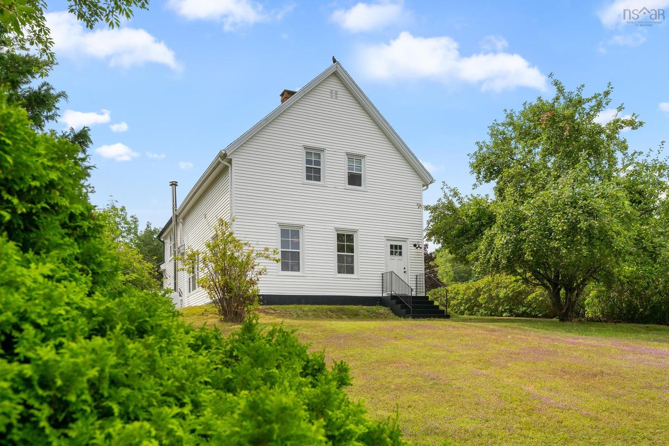 57 Old Falls Road, Liverpool, NS