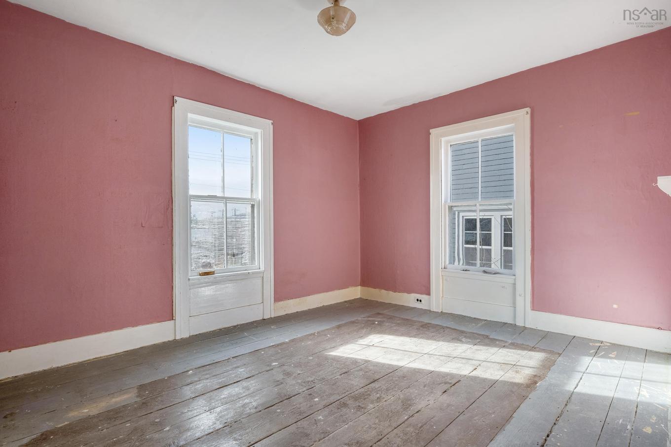 200 Montague Street, Lunenburg, NS