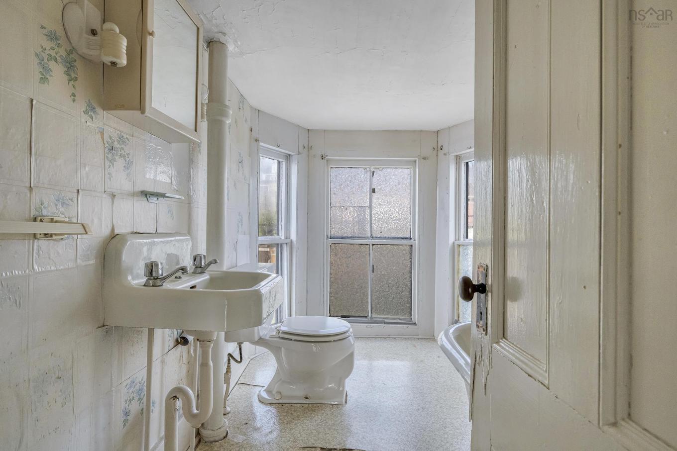 200 Montague Street, Lunenburg, NS