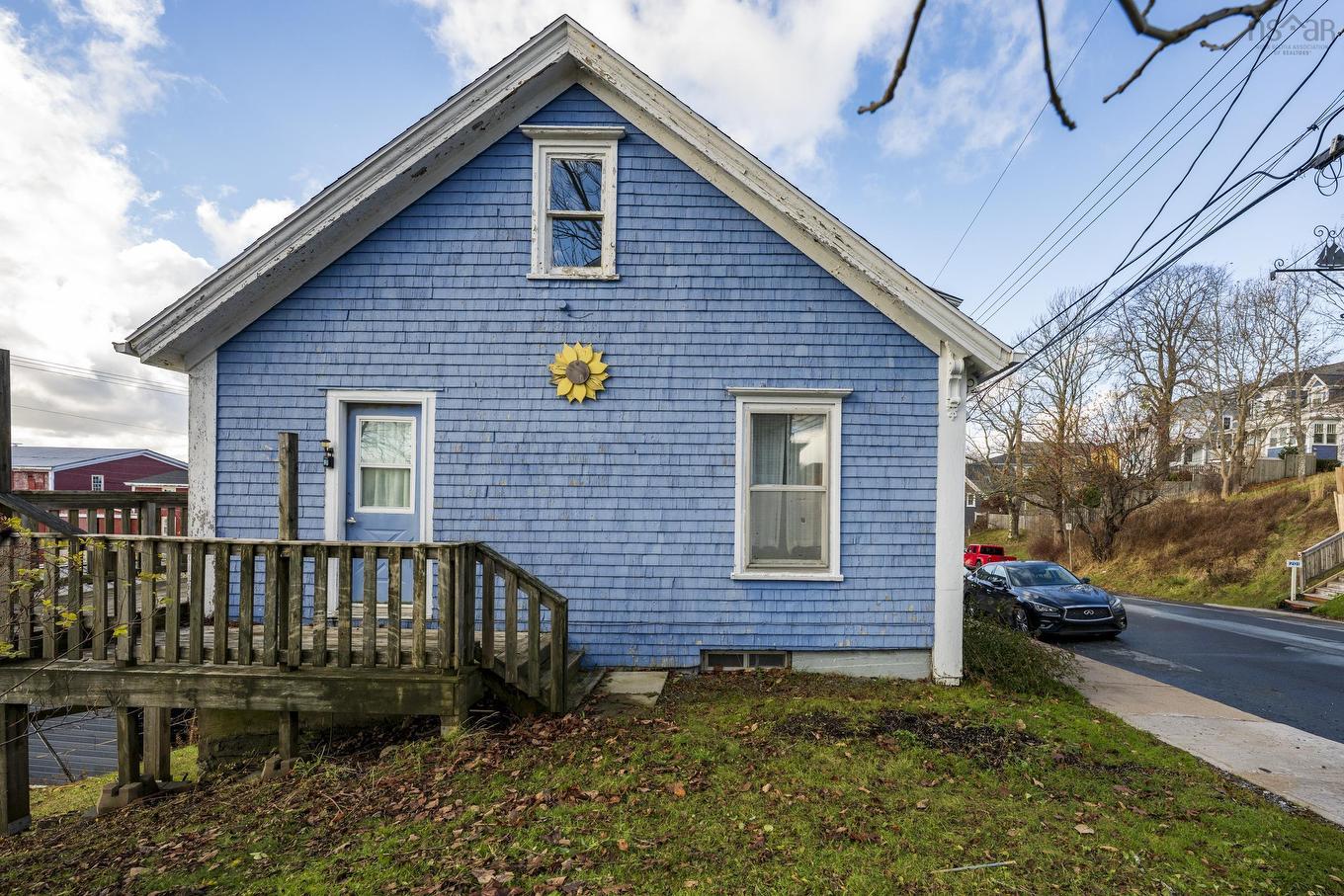 200 Montague Street, Lunenburg, NS