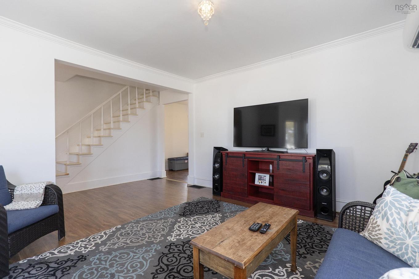 100 Queen Street, Parrsboro, NS