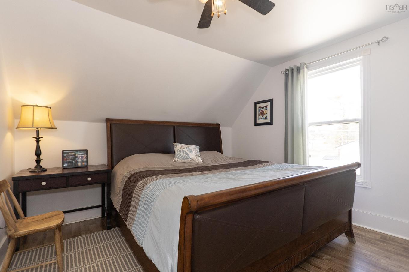 100 Queen Street, Parrsboro, NS