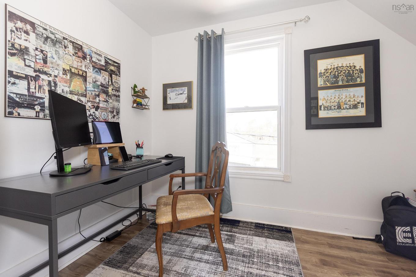 100 Queen Street, Parrsboro, NS