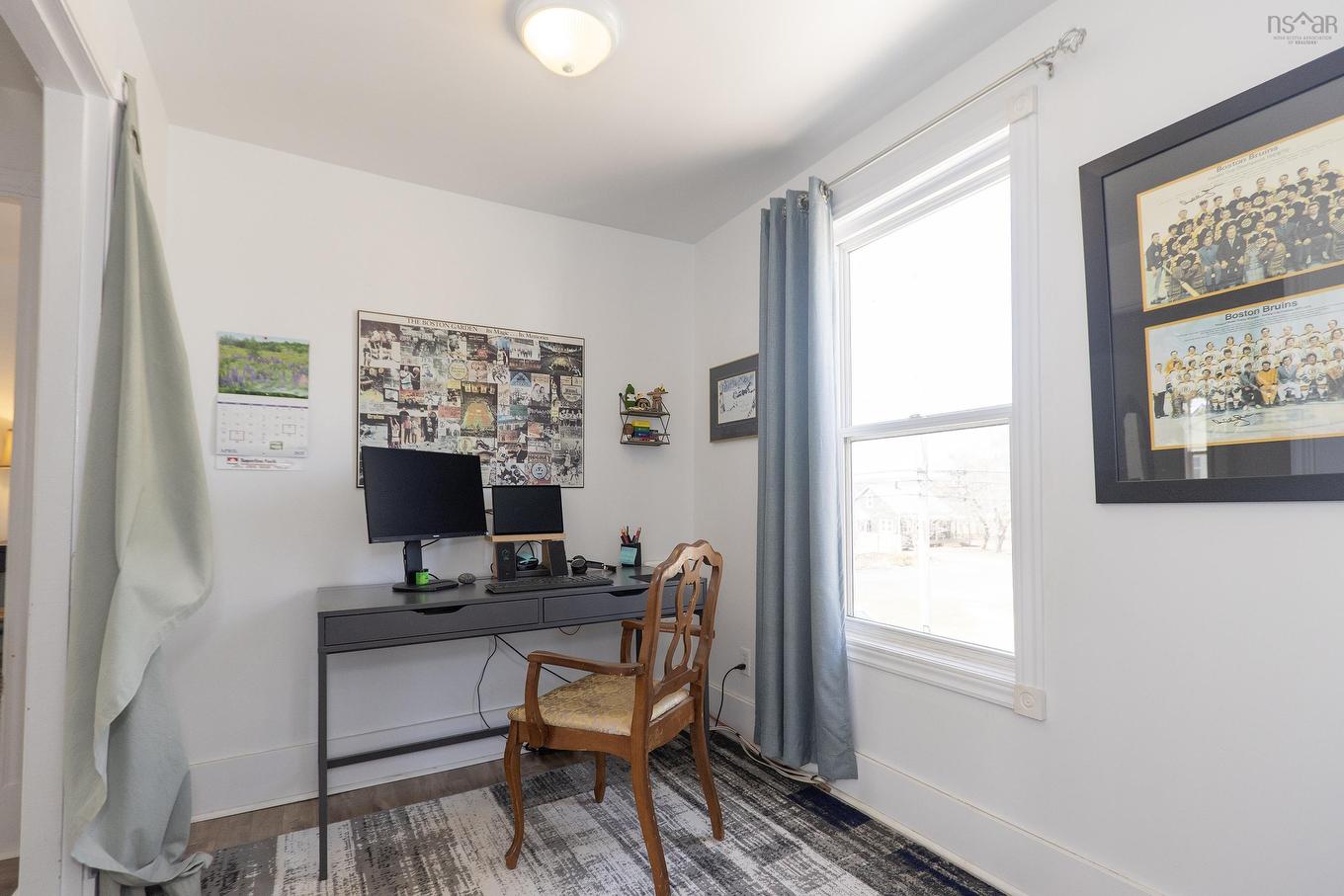 100 Queen Street, Parrsboro, NS