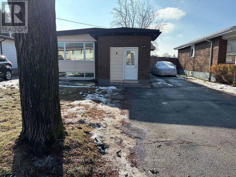 8 Ronaldshay Avenue, Hamilton, ON - Outdoor