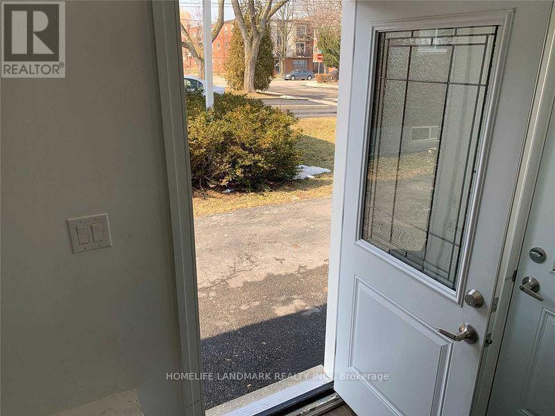 8 Ronaldshay Avenue, Hamilton, ON - Photo Showing Other Room