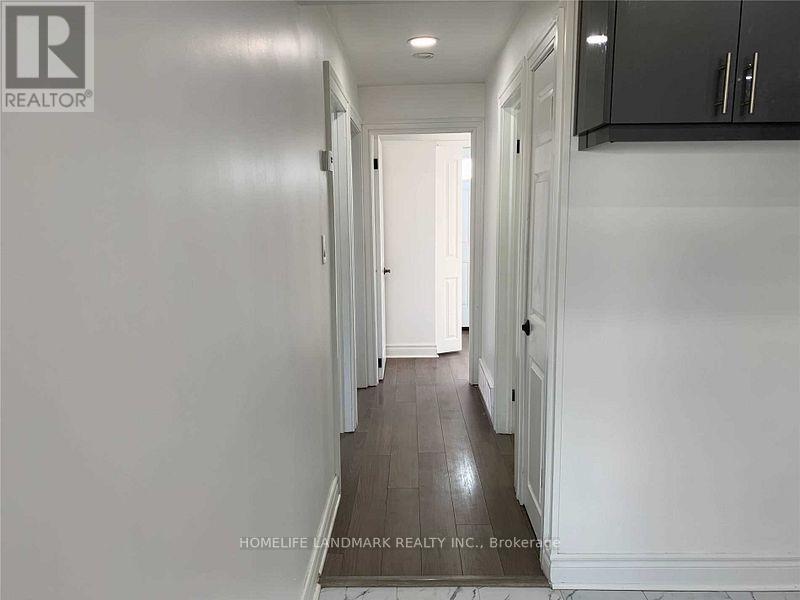 8 Ronaldshay Avenue, Hamilton, ON - Indoor Photo Showing Other Room