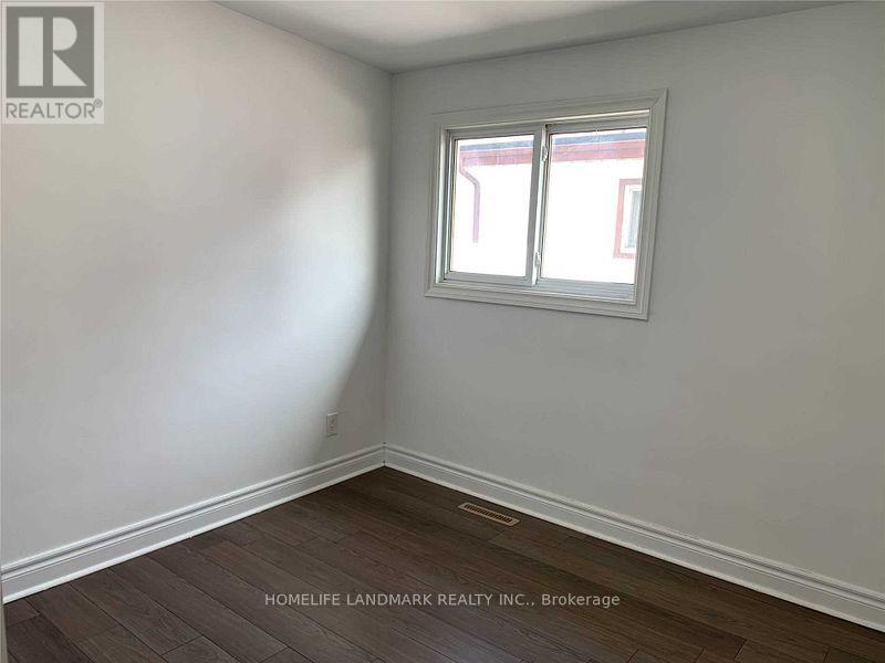 8 Ronaldshay Avenue, Hamilton, ON - Indoor Photo Showing Other Room