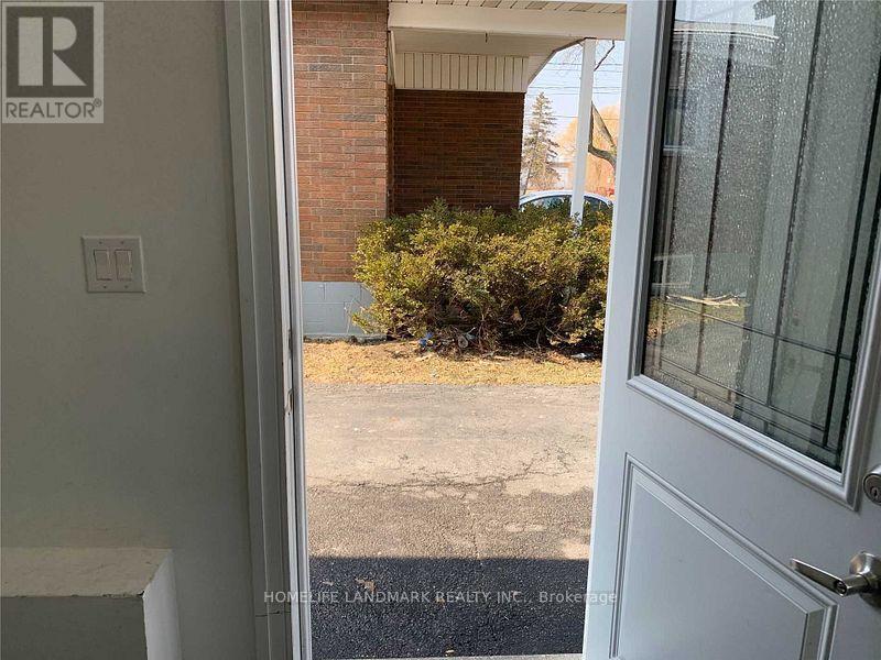 8 Ronaldshay Avenue, Hamilton, ON - Outdoor With Exterior