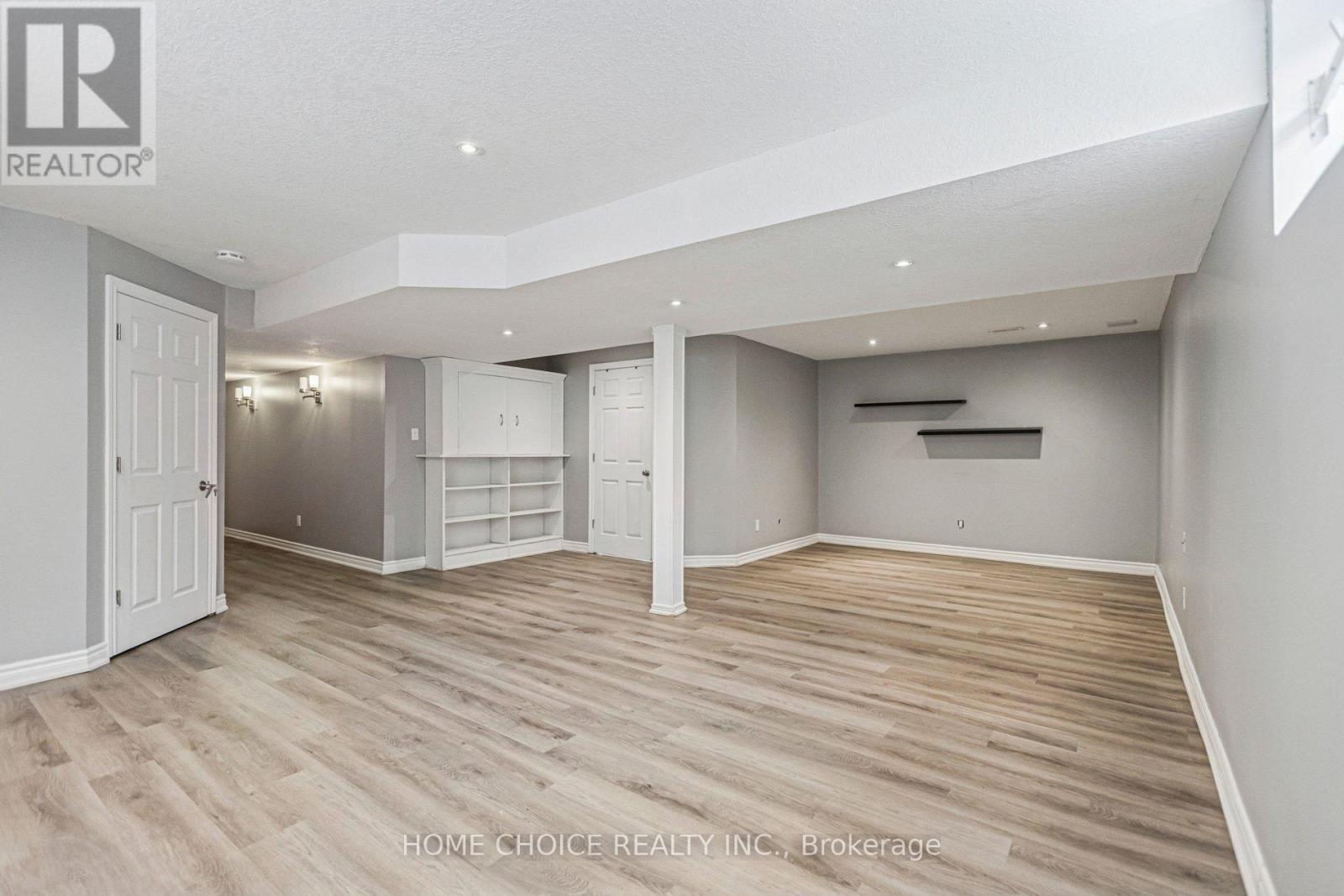 303 Hillcroft Court, Waterloo, ON - Indoor Photo Showing Other Room