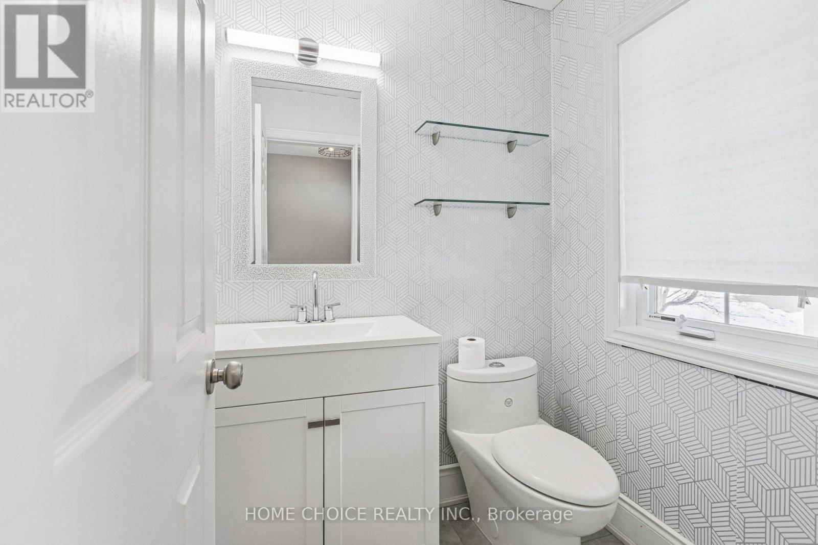 303 Hillcroft Court, Waterloo, ON - Indoor Photo Showing Bathroom