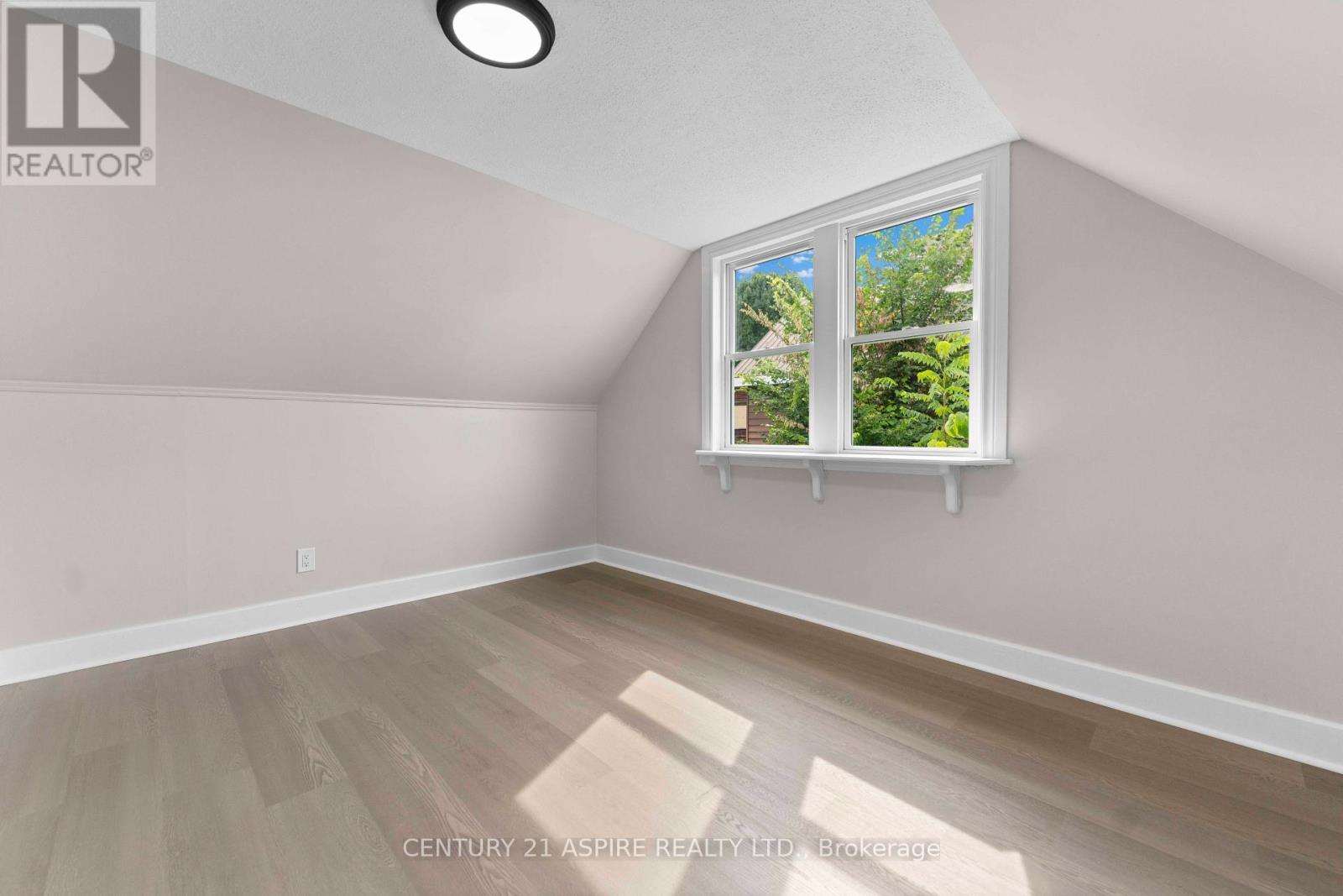 332 Alfred Street, Pembroke, ON - Indoor Photo Showing Other Room