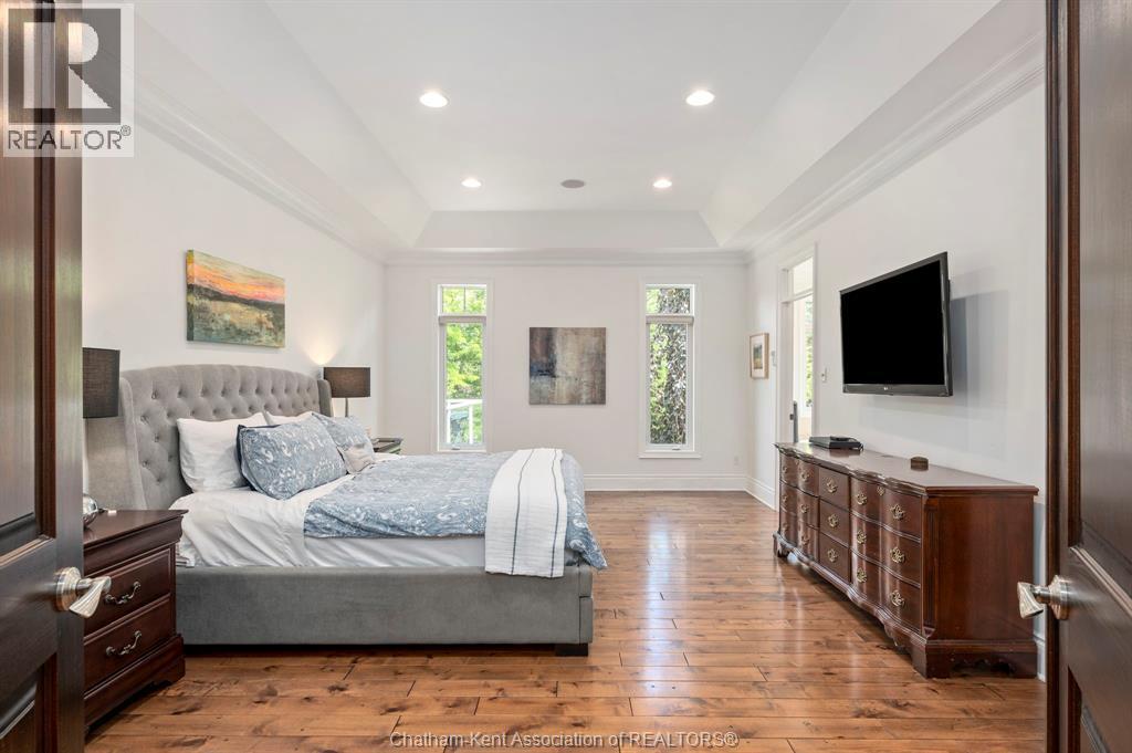 1465 Shore Road, London, ON - Indoor Photo Showing Bedroom